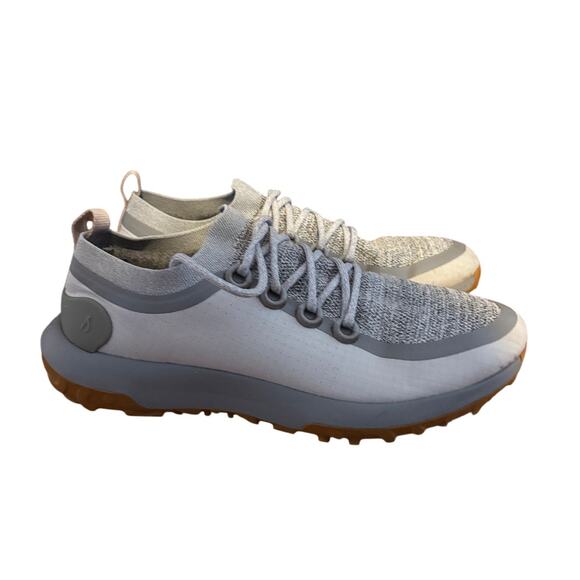 Athletic_Shoes